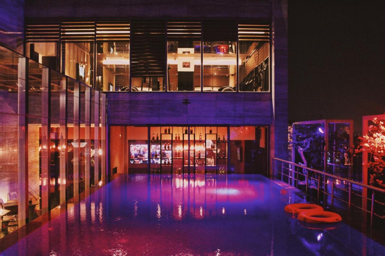 Radisson Lucknow City Center Екстер'єр фото