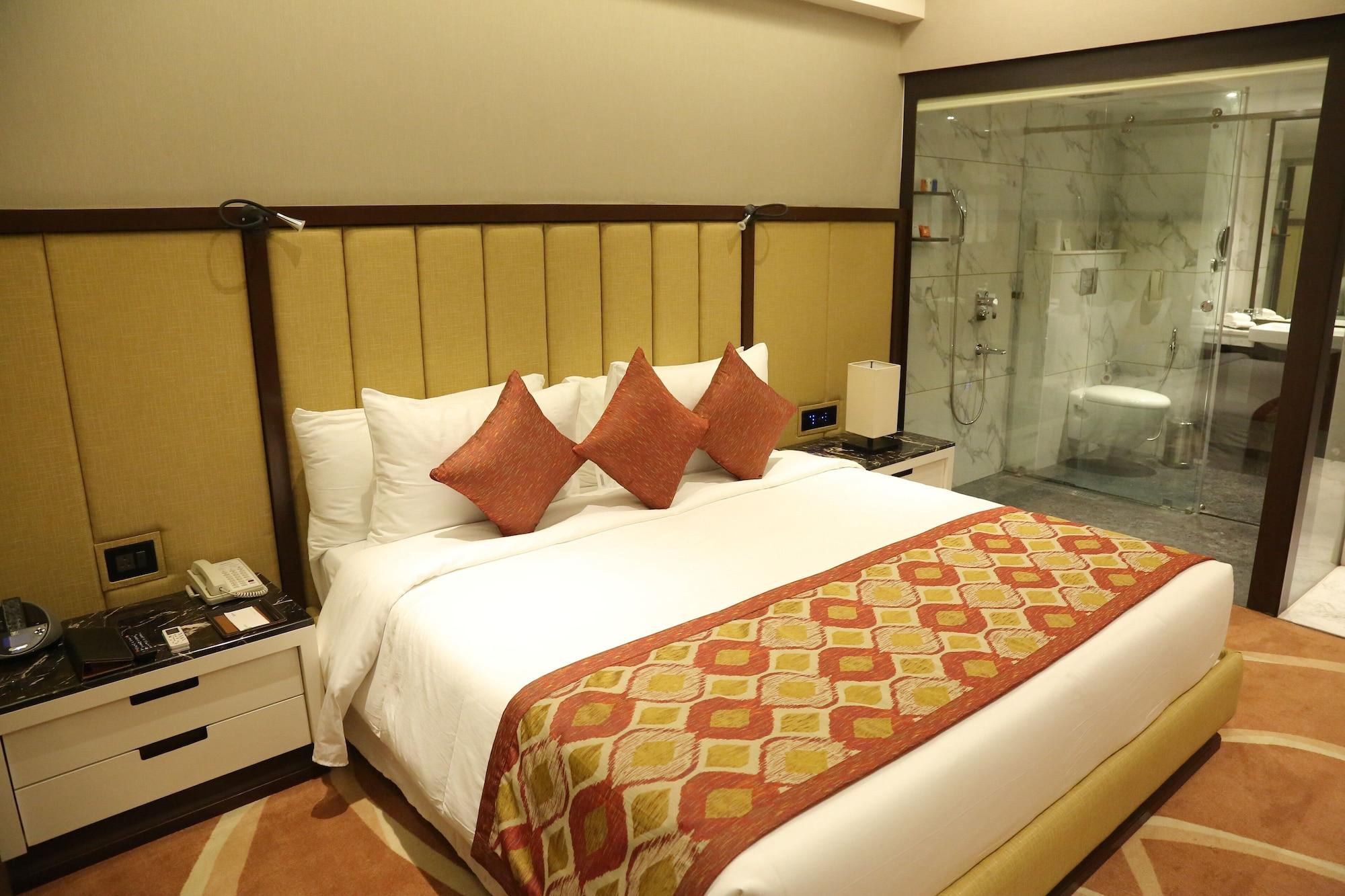 Radisson Lucknow City Center Екстер'єр фото