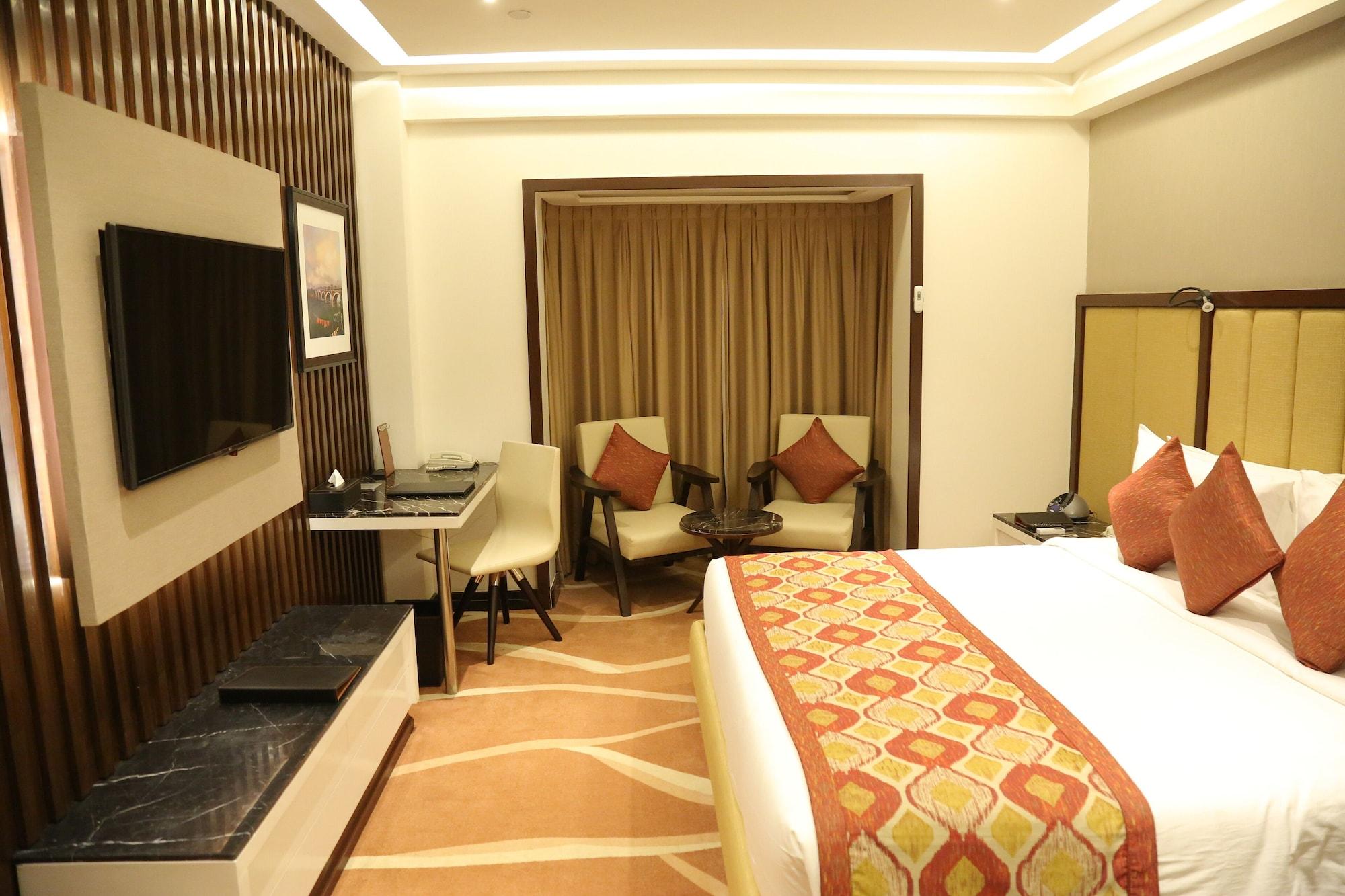 Radisson Lucknow City Center Екстер'єр фото