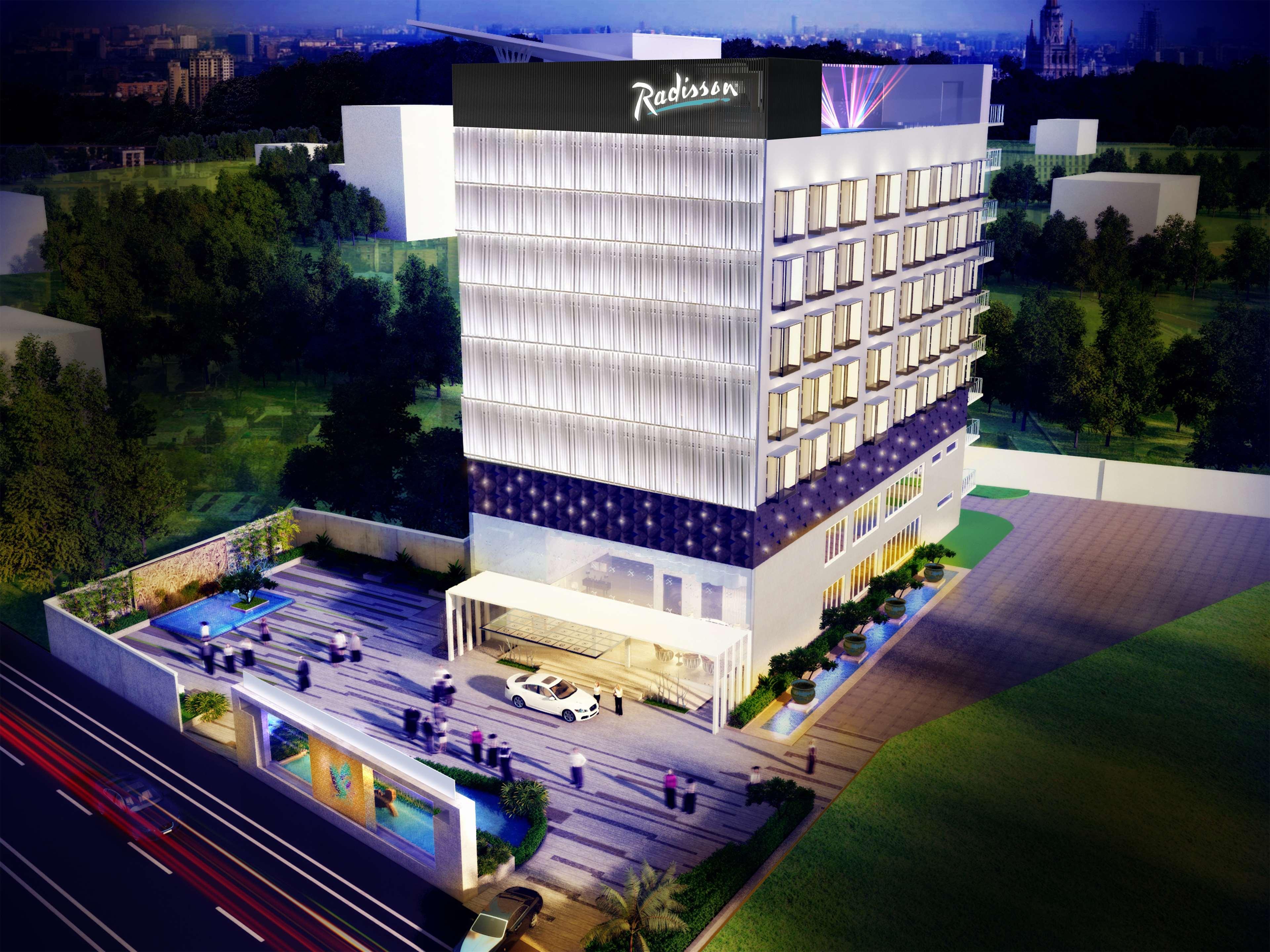 Radisson Lucknow City Center Екстер'єр фото